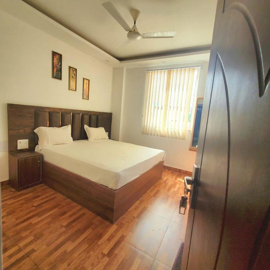 Vedantam Hotel หริทวาร ภายนอก รูปภาพ